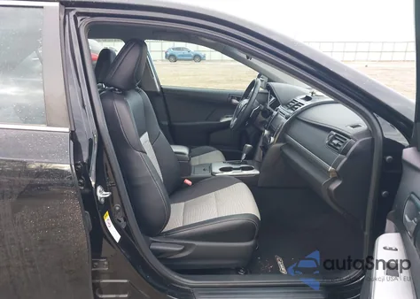 2014 Toyota Camry Se z USA, uszkodzony, nr VIN 4T1BF1FK1EU464237